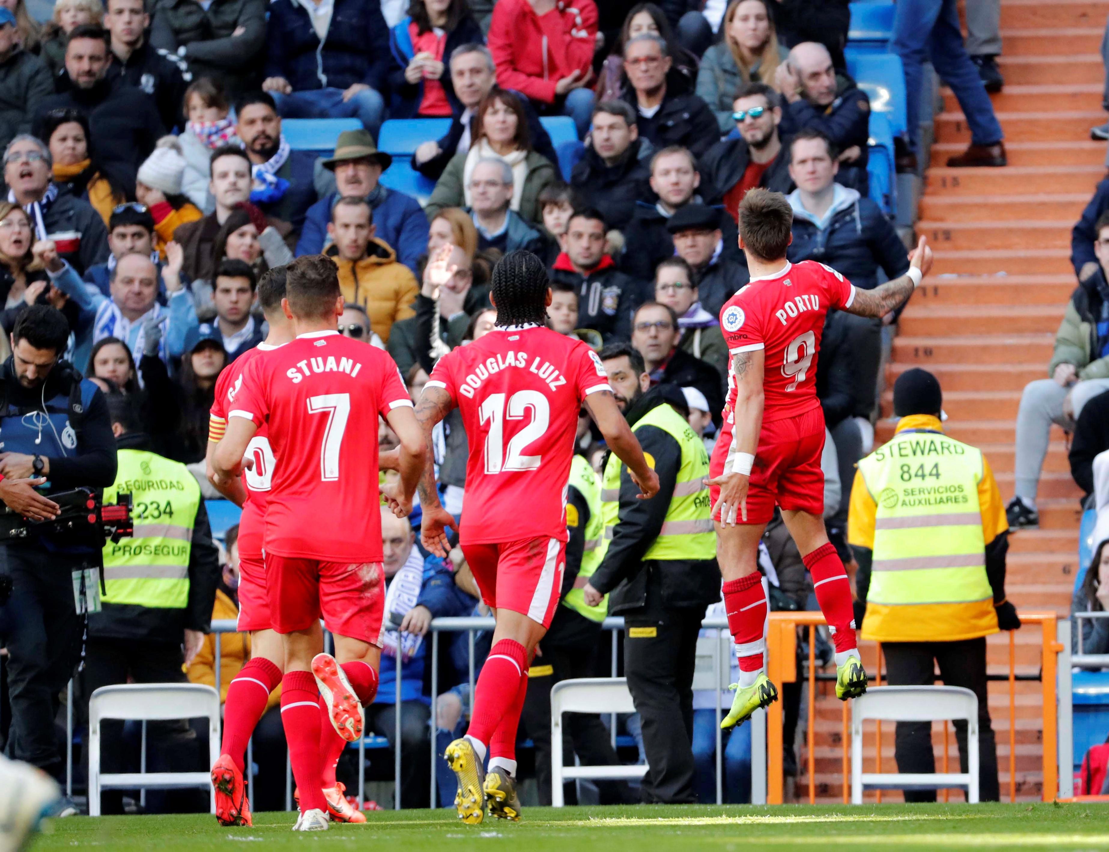 攻和防守两 攻和防守两